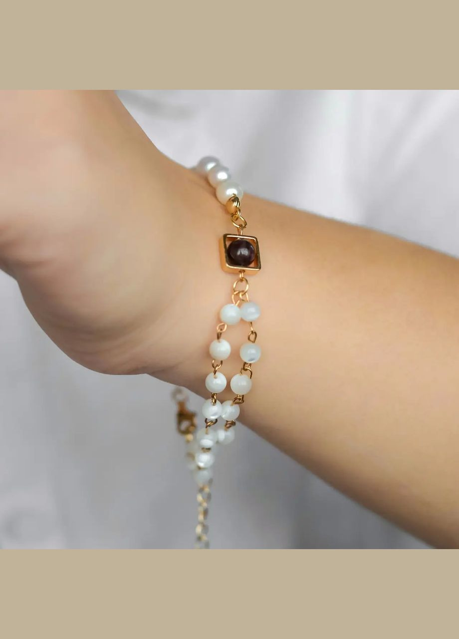 Браслет натуральный камень Перламутр+Жемчуг+бусина Гранат, фур-ра гип-ный сплав d-6х4мм+- L-18,5-23,5см No Brand браслет (303359758)