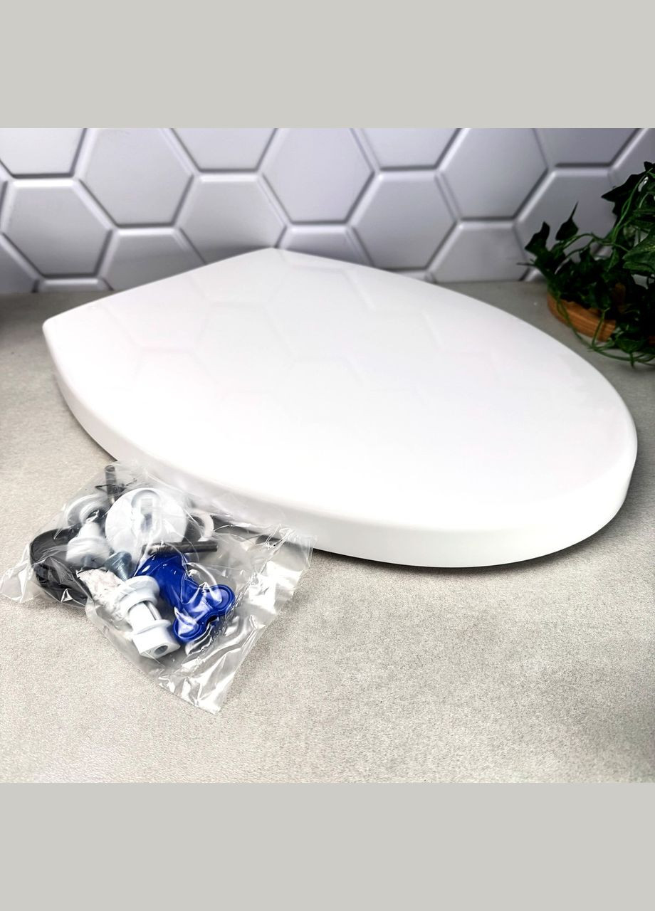 Белая твердая крышка-сиденье для унитаза с крышкой (металлические крепления) IVA/Senator СД Sydanit (317268595)