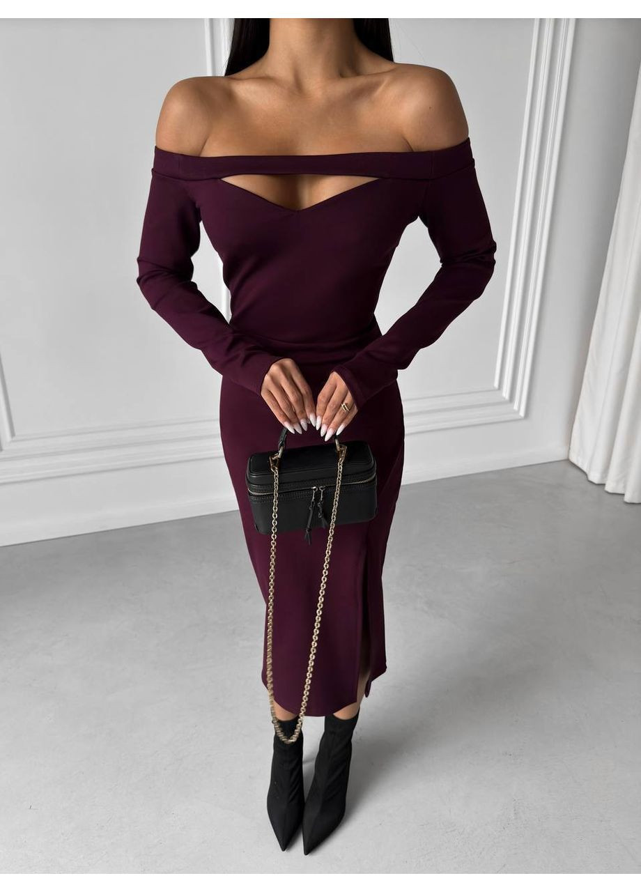 Темно-бордова повсякденний, вечірня, ділова елегантна сукня міді з відкритими плечима та вирізом футляр Україна