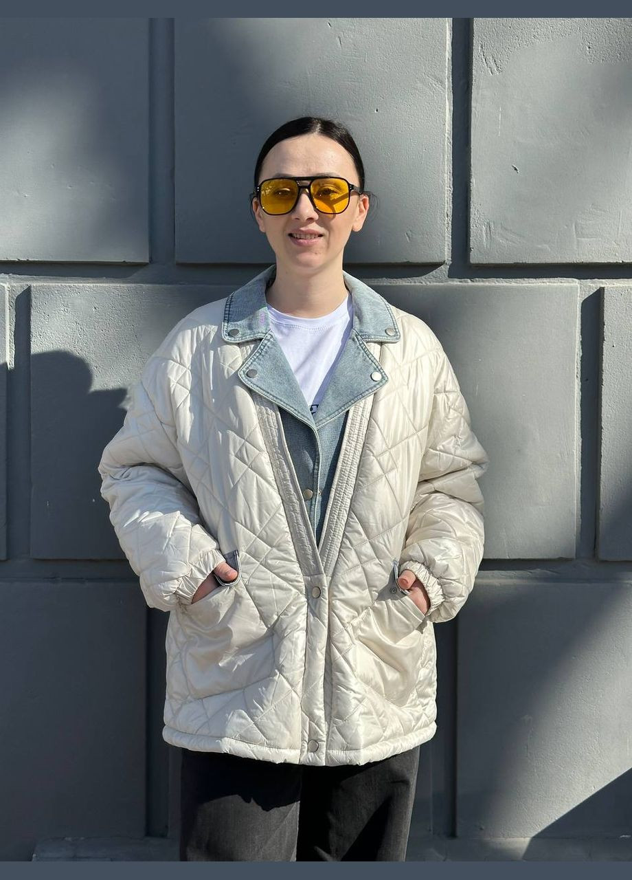 Молочна демісезонна куртка з джинсом Lara