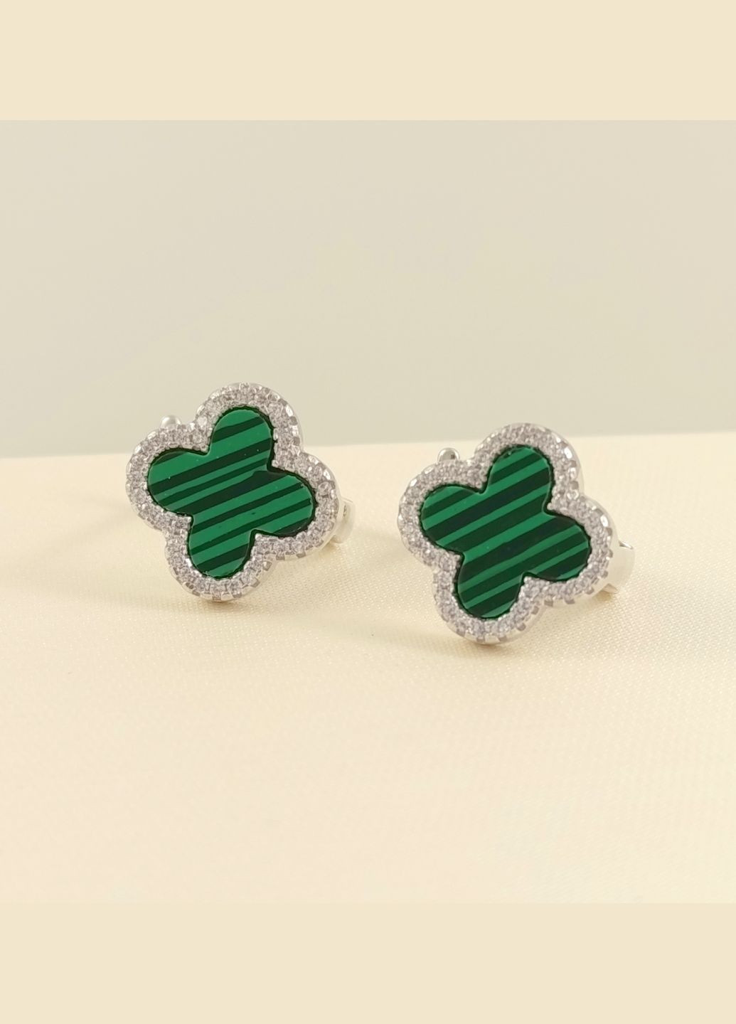 Серьги серебряные с малахитом и цирконием "Клевер" (Арт.22311487034) No Brand Сережки (329727513)