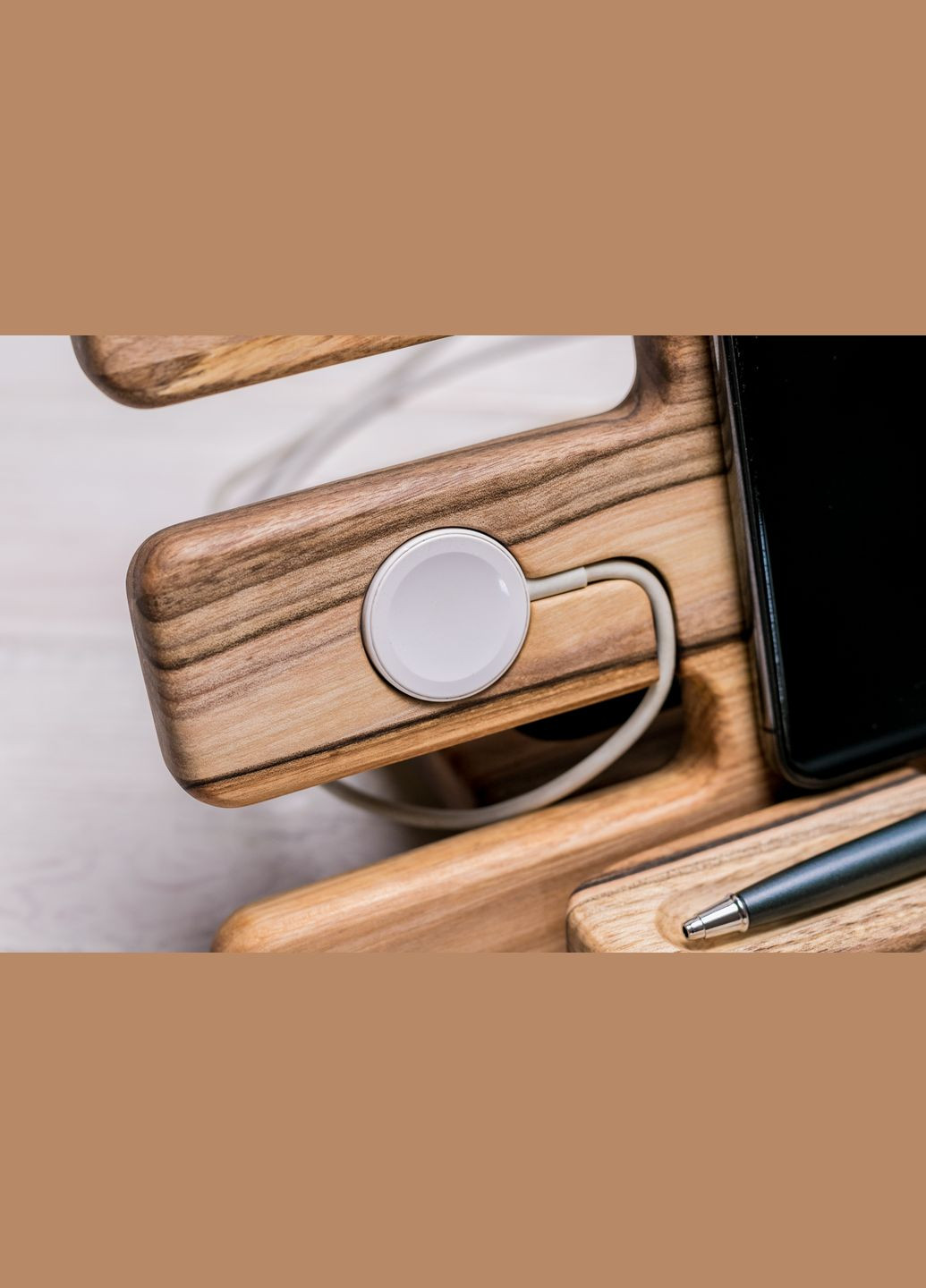 Аксессуар «Слайдер iWatch» Подставка с именной гравировкой EcoWalnut (293510809)