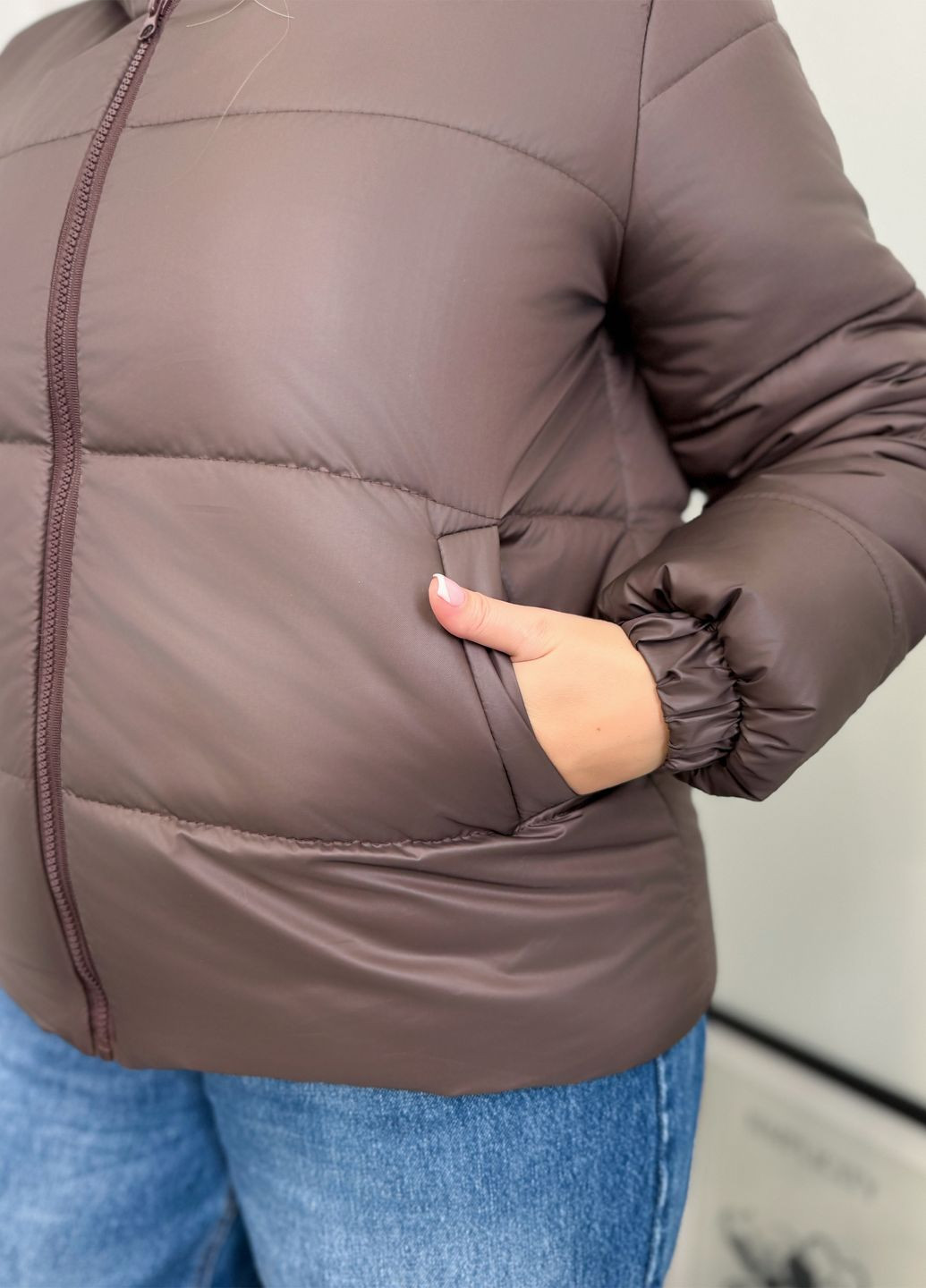 Коричневая демисезонная куртка женская демисезонная с капюшоном на синтепоне No Brand