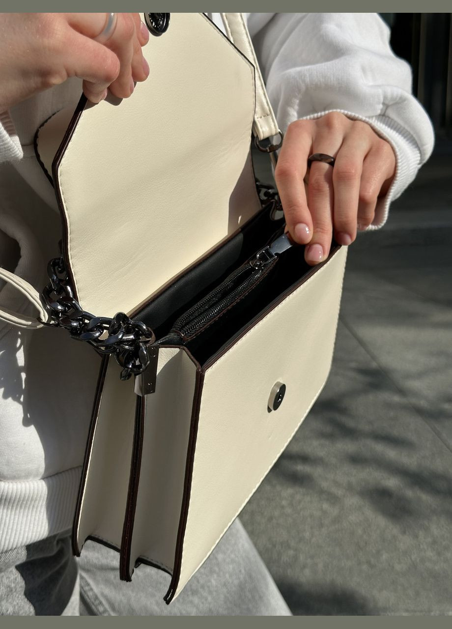 Жіноча сумка крос-боді з ланцюжком через плече на ремінці біла No Brand (296008209)