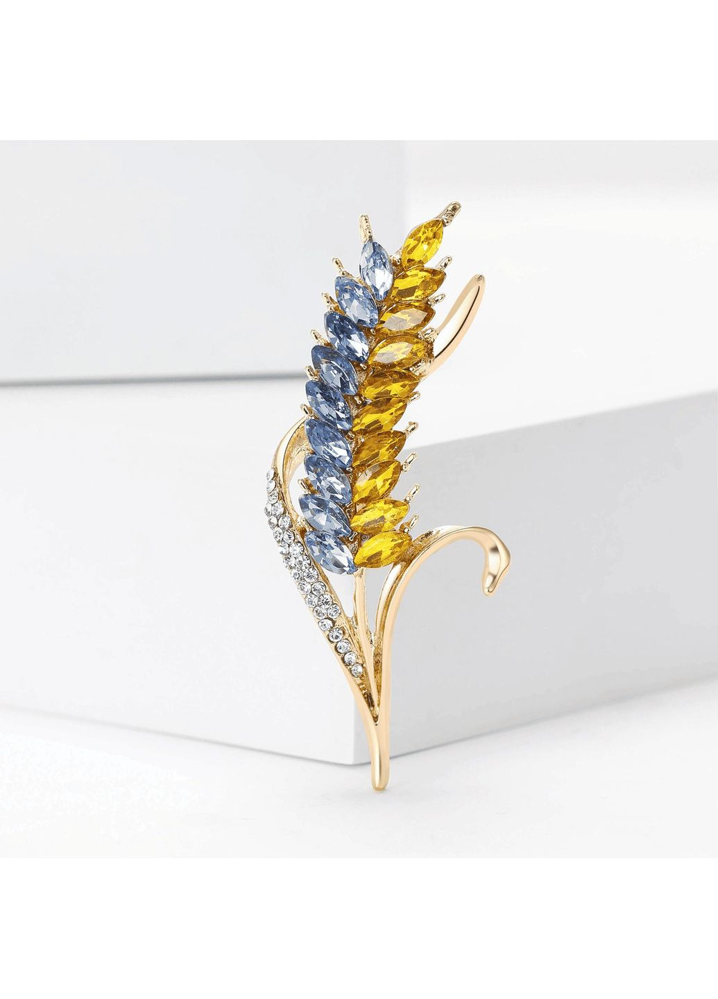 Брошка булавка колосок пшеницы со стразами Желто-Голубая, брошь SHE (329193653)