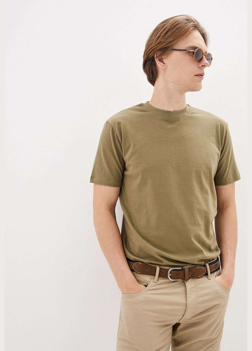 Оливкова футболка чоловіча базова з коротким рукавом Роза