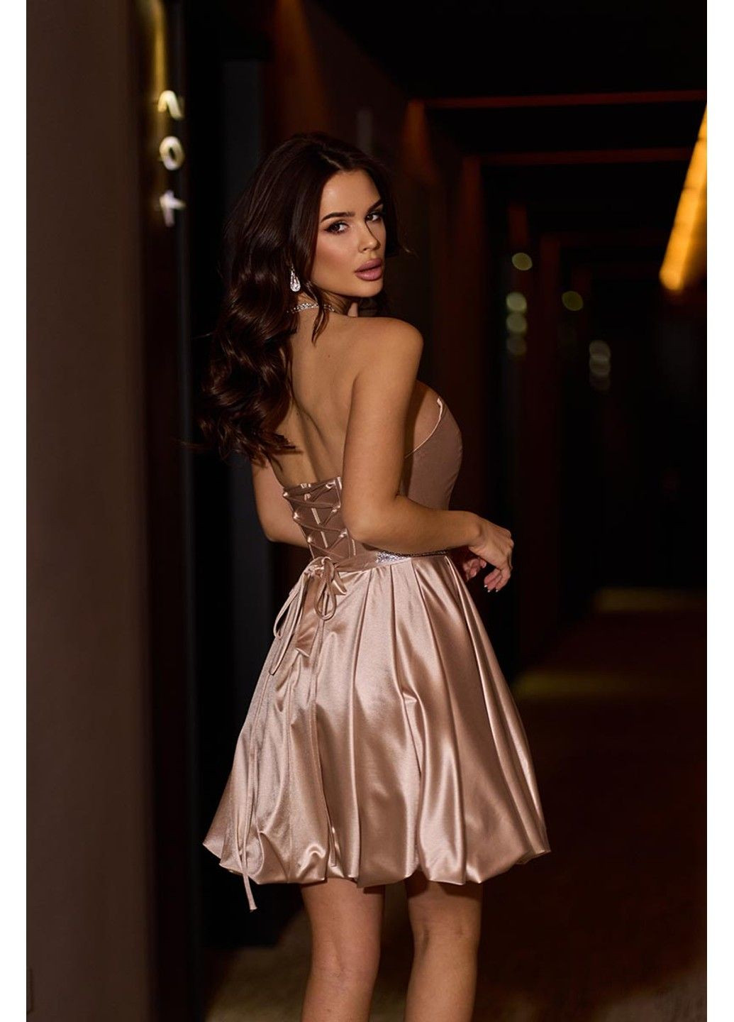 Бежевое коктейльное платье корсет мини 25005 бежево Tanita-Romario