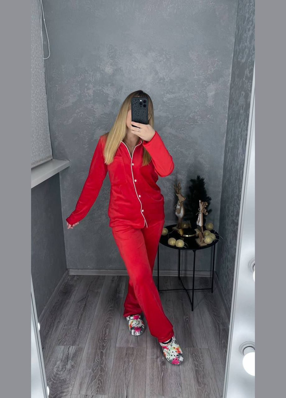 Красная всесезон пижама велюровая LeVi