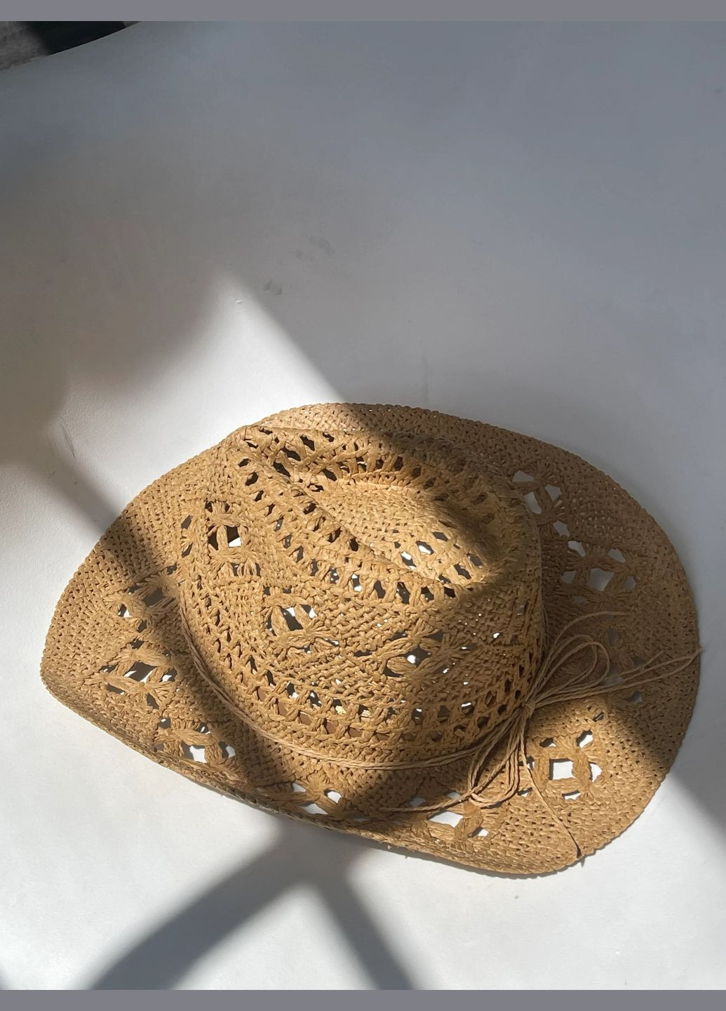 Летняя плетеная шляпа федора Ковбойка с узорами бежевая No Brand (334098422)