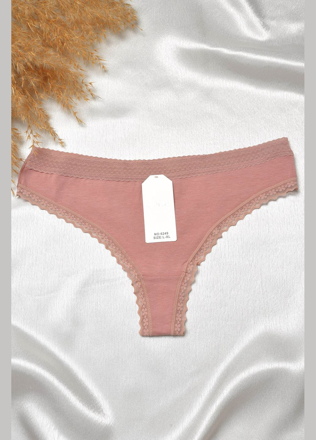 Стрінги жіночі з мереживом пудрового кольору Let's Shop (303899345)