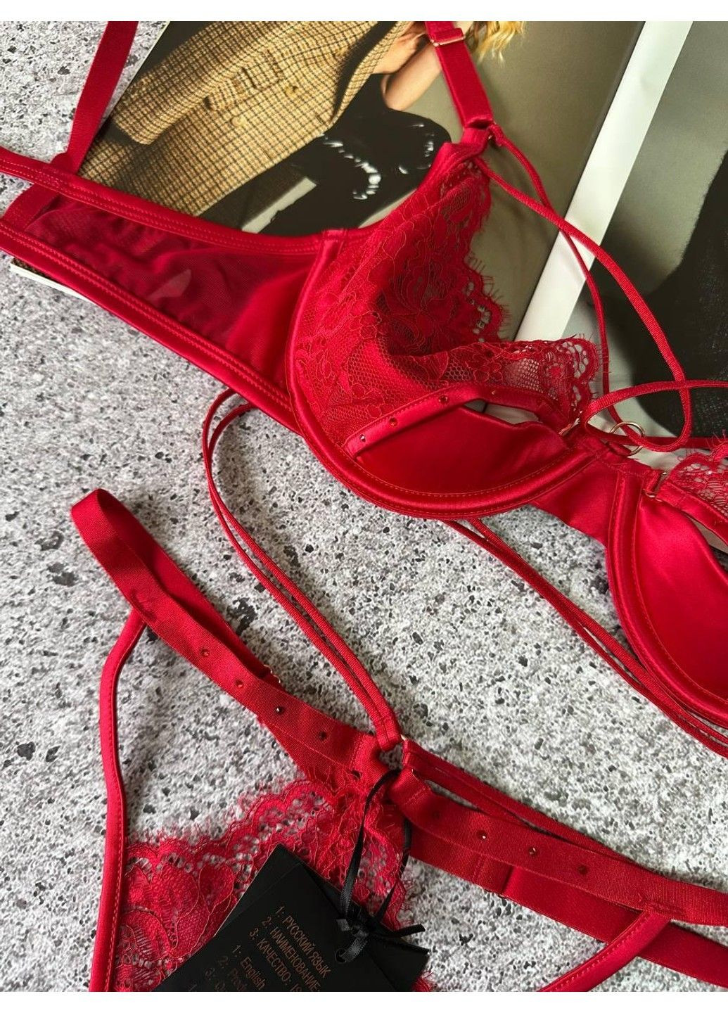 Красный ажурный красный комплект женского нижнего белья Weiyesi