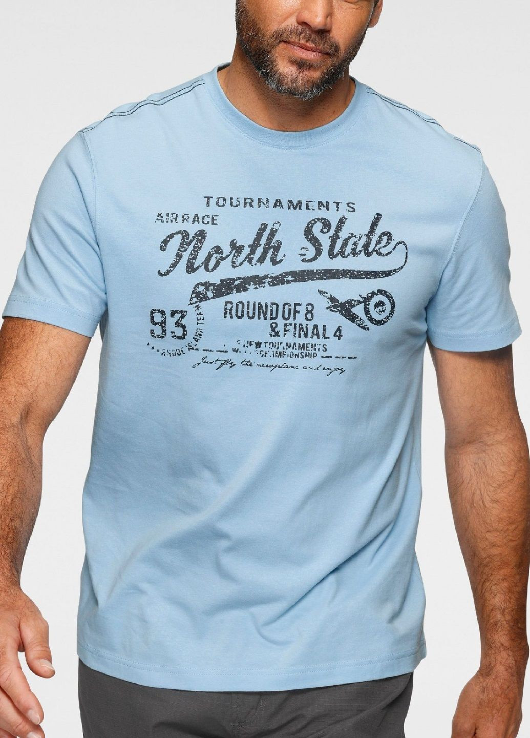 Светло-голубая футболка Man's World