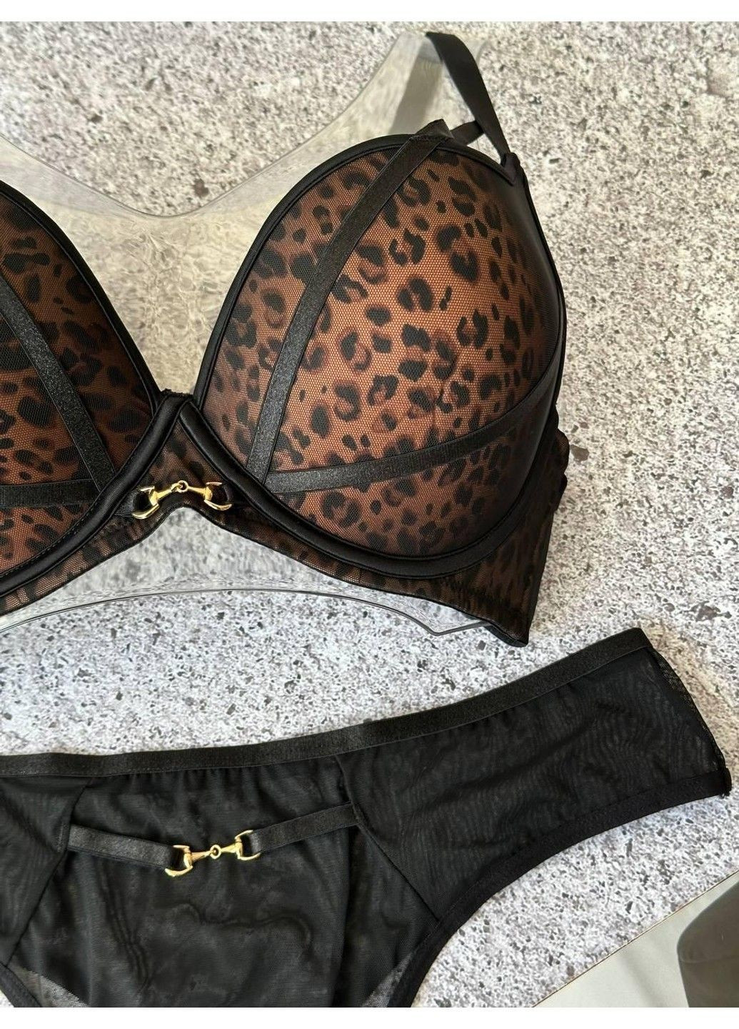 Коричневый комплект бюстгальтер поролон c с косточками + прозрачные стринги леопардовый CHLX