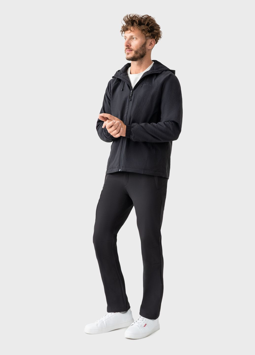 Чорна демісезонна вітровка Avecs