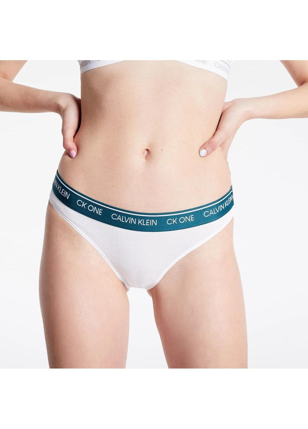 Трусики-бикини женские хлопковые с логотипом  белые Calvin Klein (341252144)