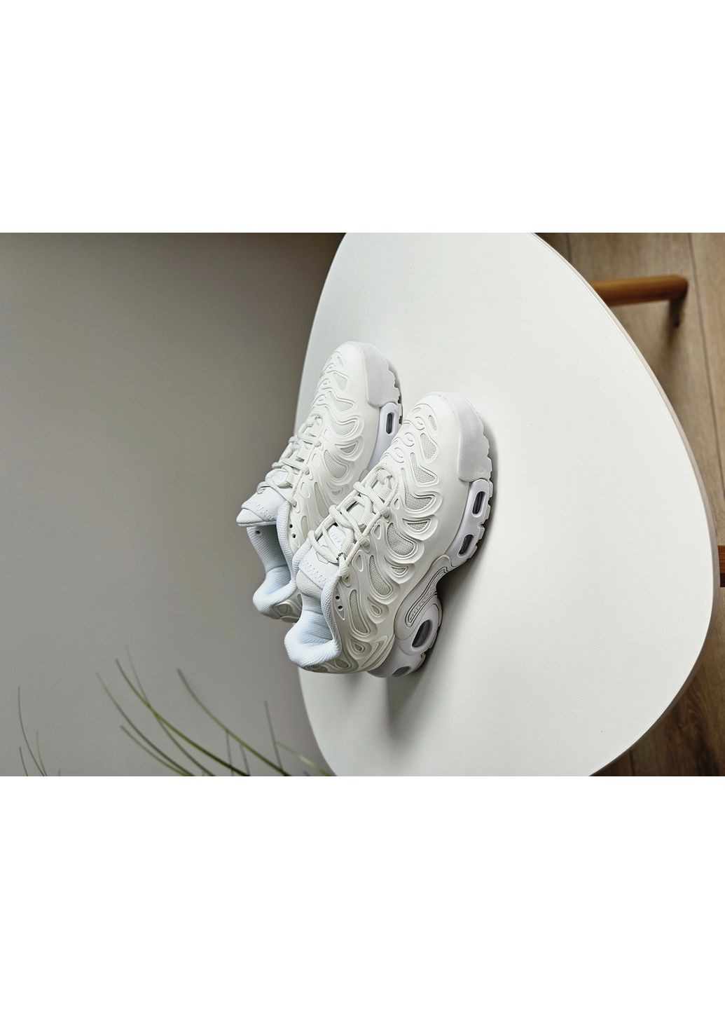 Кросівки жіночі Nike Air Max TN Plus Drift White | Найк Аір Макс ТН плюс білі No Brand білі демісезони (364087940)