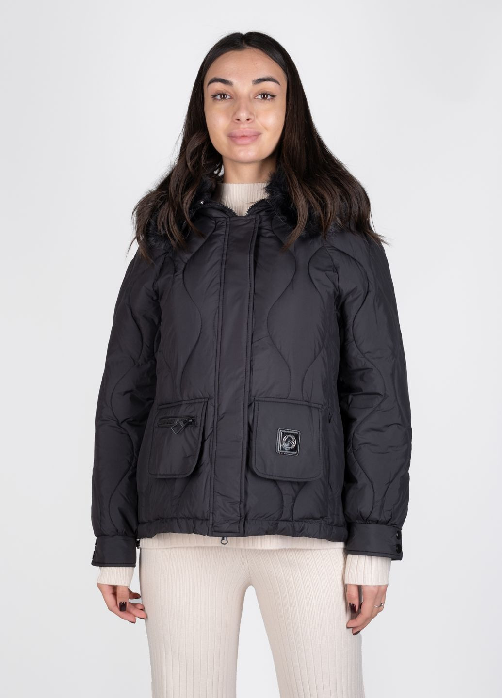 Чорна зимня куртка жіноча 344773 Power