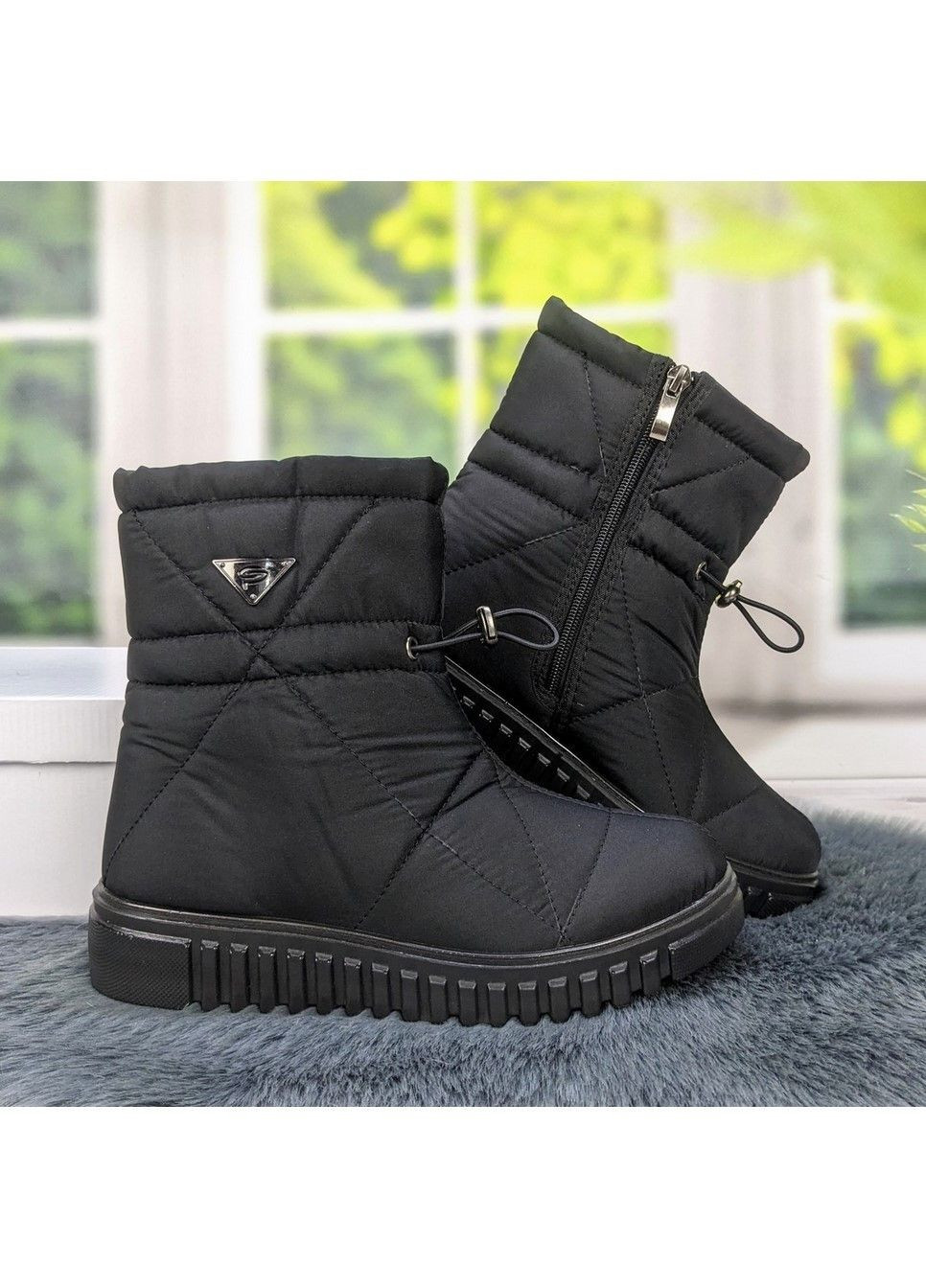 Черные сапоги дутики женские Progress на молнии