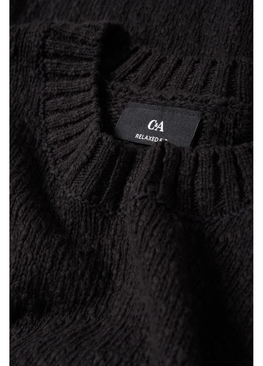 Чорний демісезонний светр C&A