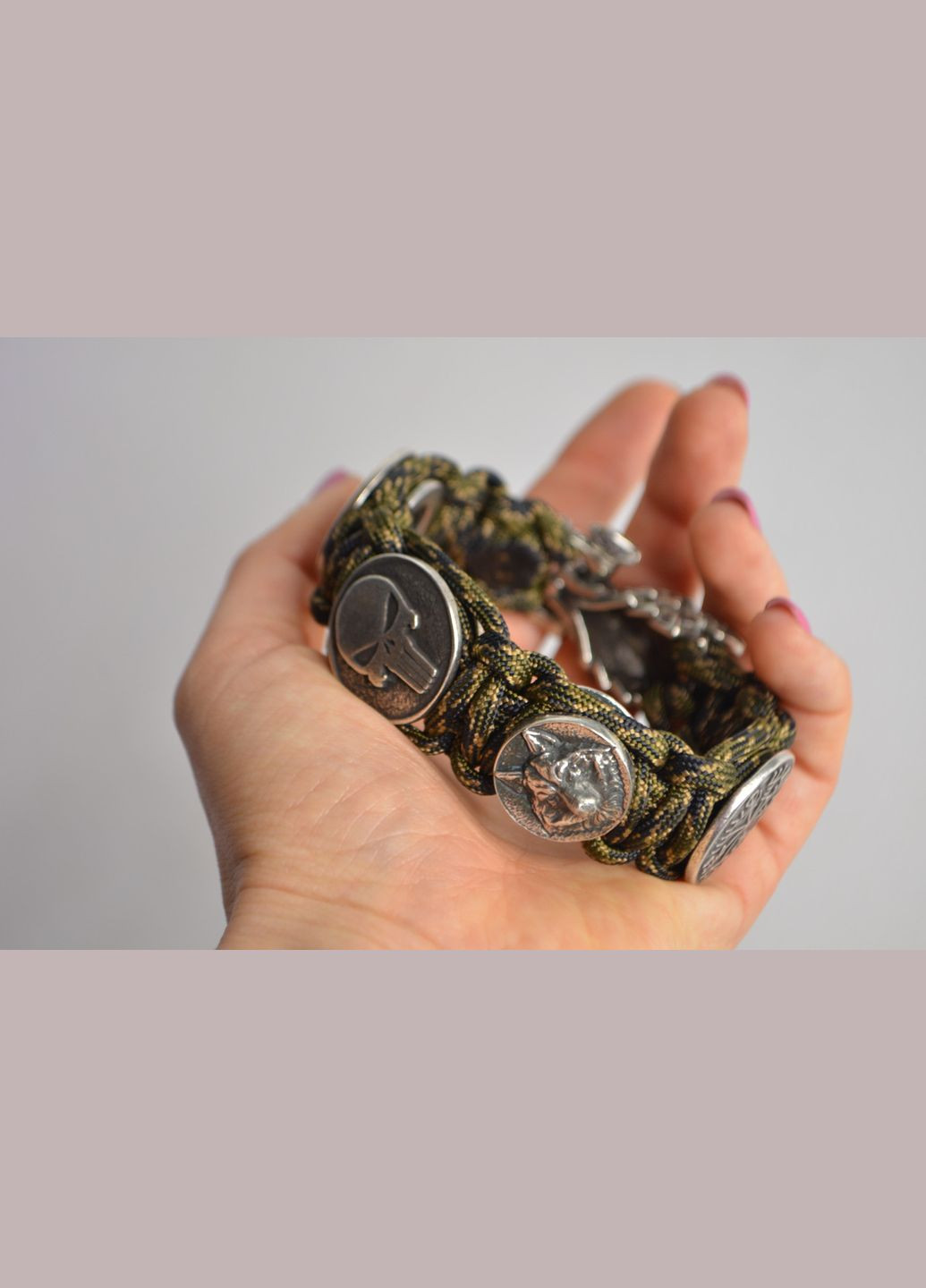 Браслет з вовком, шоломом жаху, вегвізиром та знаком Panisher з мельхіору ручного лиття + брелок у подарунок No Brand (345640659)