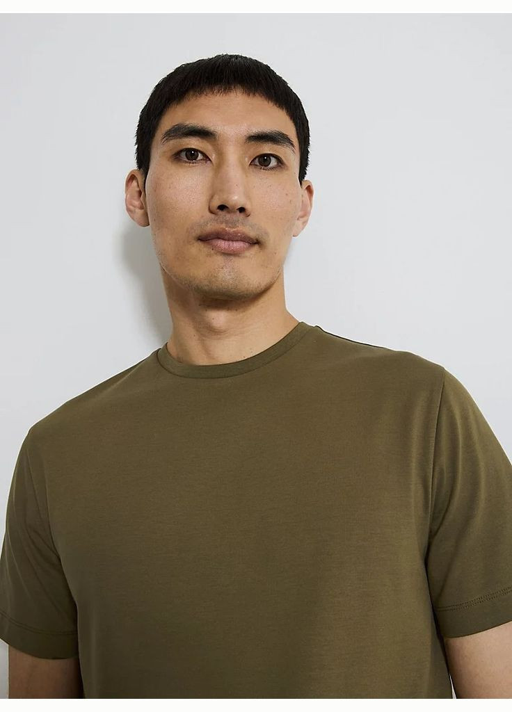 Хакі (оливкова) чоловіча однотонна футболка basic хакі 202189315 з коротким рукавом No Brand