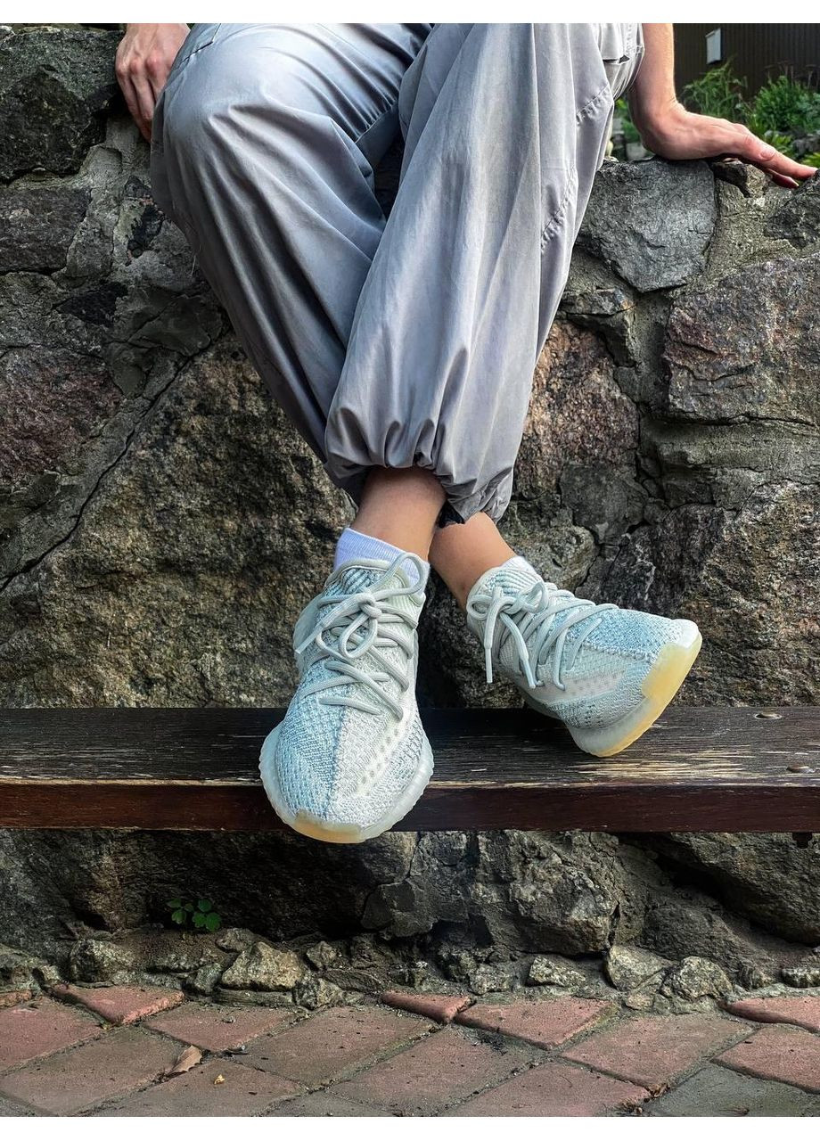 Сірі Осінні кросівки чоловічі adidas yeezy 350 v2 cloud white 1 адідас ізі буст No Brand