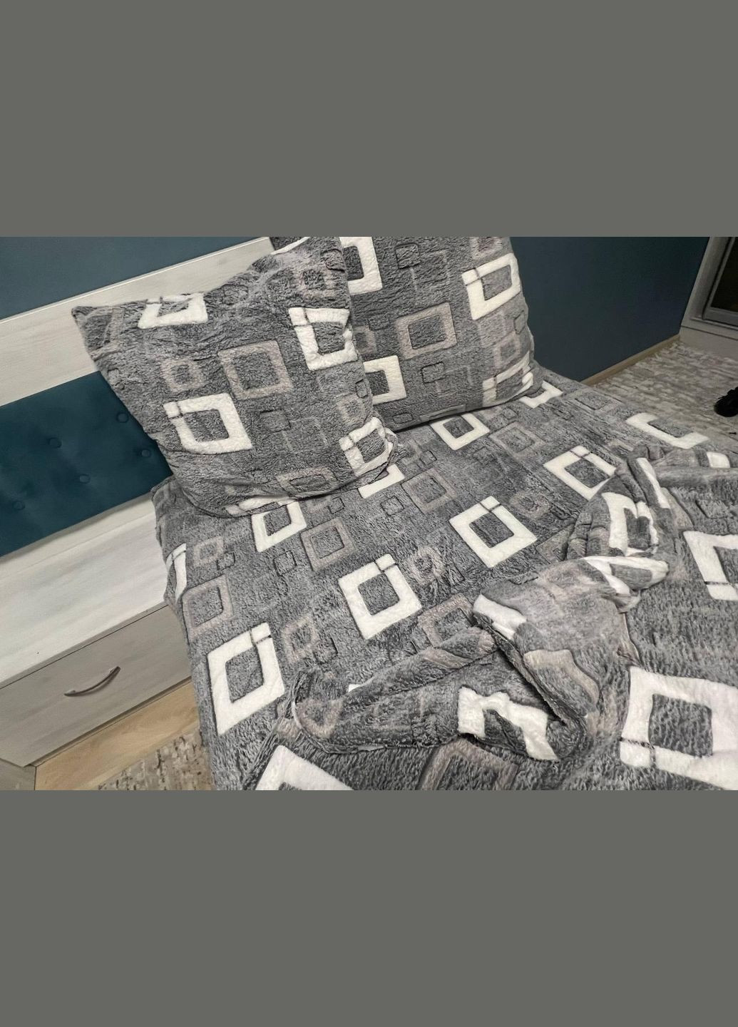 Постельное белье Велюровое Двуспальный 175х200 наволочки 2х 70х70 Серая (П4Кflis-0011-02) No Brand (308754708)