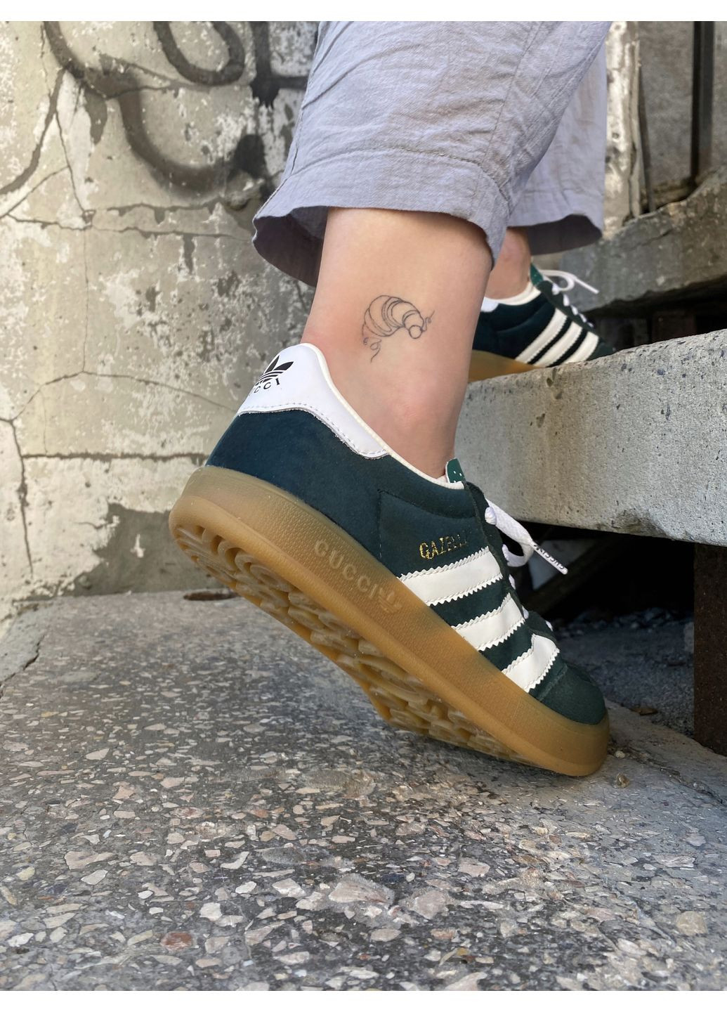 Сірі Осінні кросівки чоловічі adidas gazelle x gucci green / white адідас газель No Brand