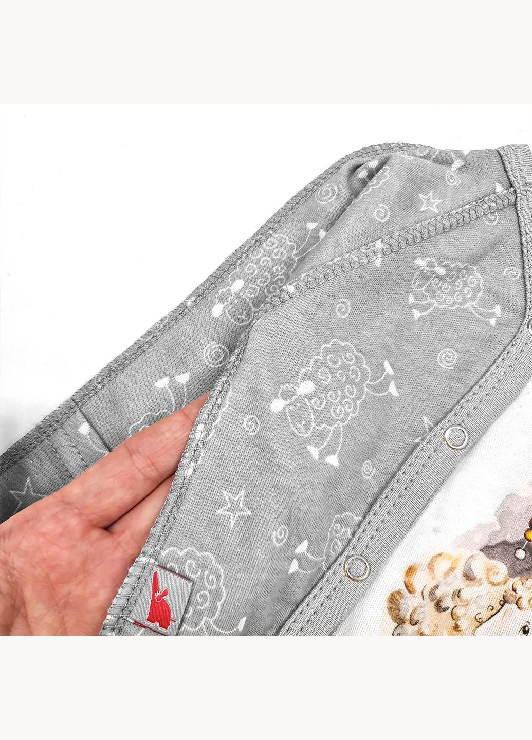 Боді з застібкою по діагоналі з принтом овечка Sweet dream Tunes (315893632)