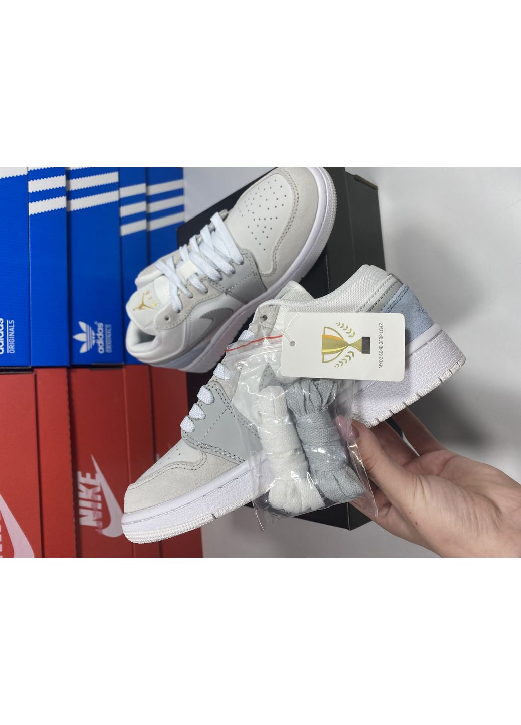 КРОСІВКИ ЖІНОЧІ NIKE JORDAN 1 LIGHT GREY НАЙК АІР ДЖОРДАН No Brand сірі демісезони (367172768)