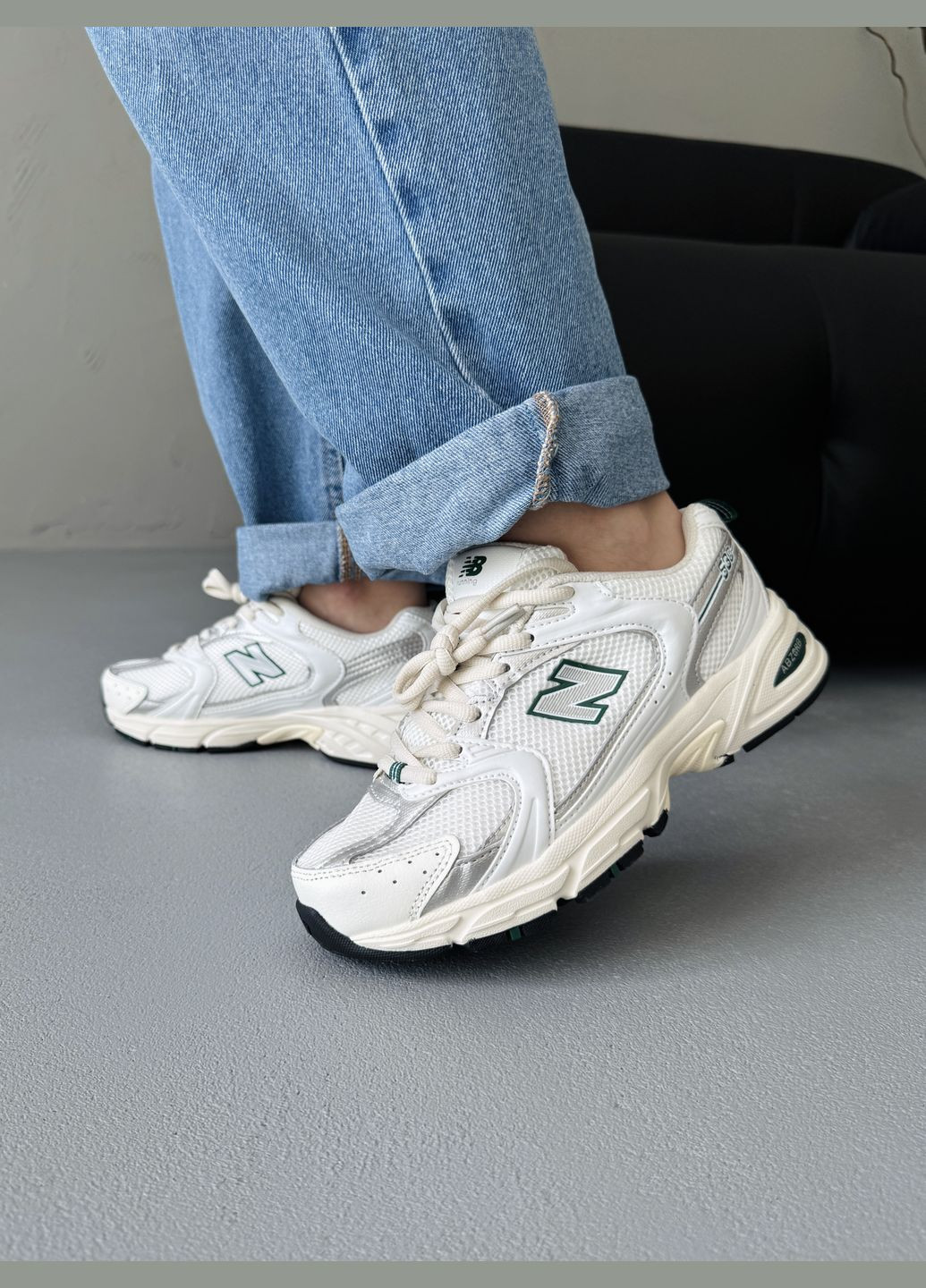 Кросівки жіночі New Balance 530 White Silver Green | Нью Беланс 530 білі No Brand білі демісезони (342059628)