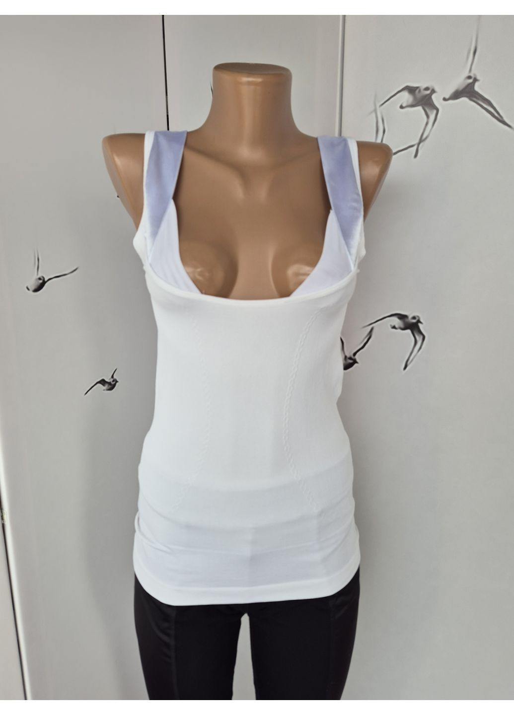 Корректирующая женская бельевая майка с открытым декольте и поддержкой бюста No Brand — 368468413