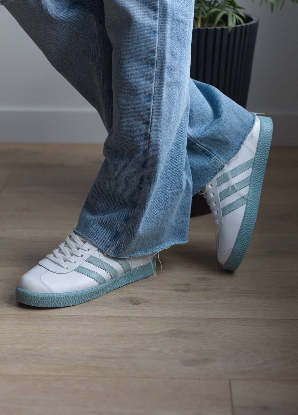 Кроссовки женские из натуральной кожи Газель Zlett 1212 белые демисезоны (317234925)