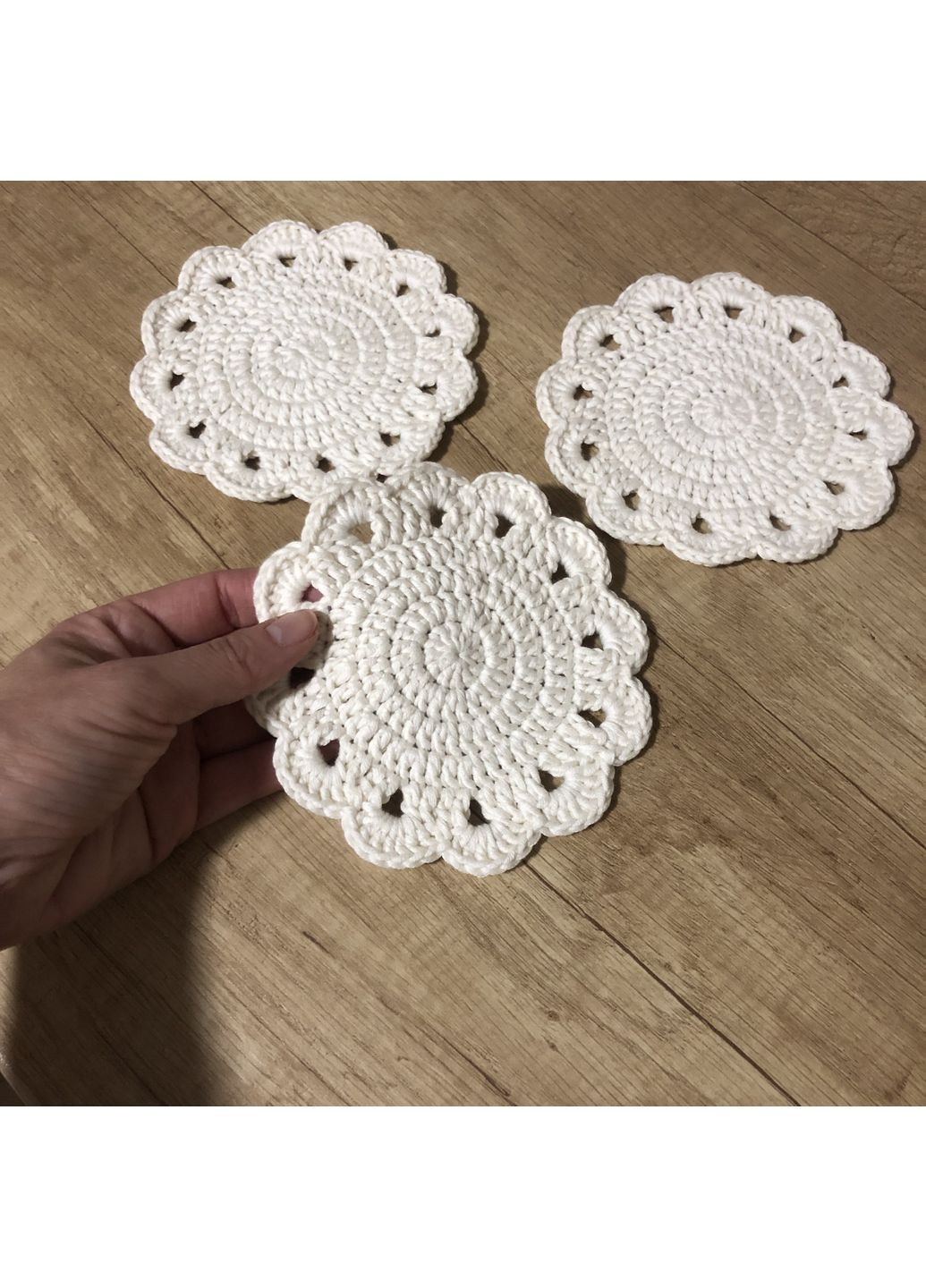 Підставки під чашки в'язані білі 12 см (набір з 3 шт), подарунок жінці No Brand (365627092)