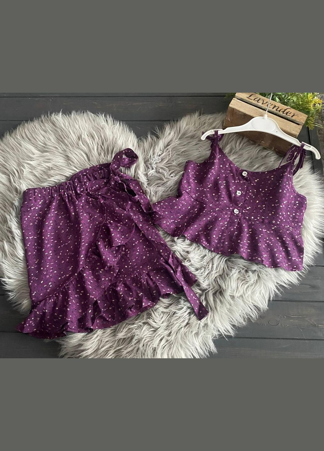 Фіолетовий літній костюм "на запах" фіолет спідничний IRmAS на запах