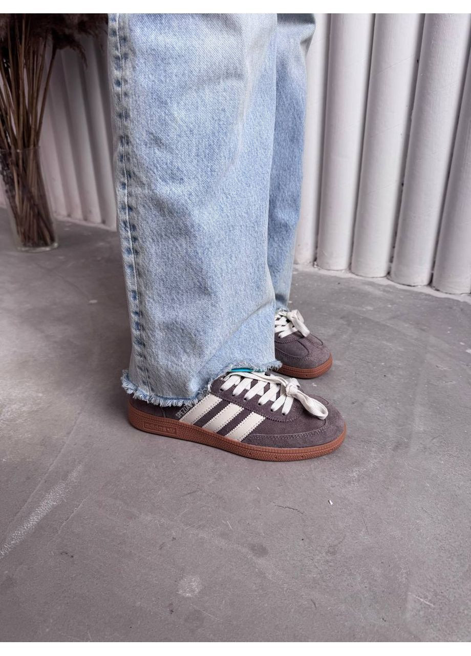 Сірі всесезонні кросівки spezial light brown adidas