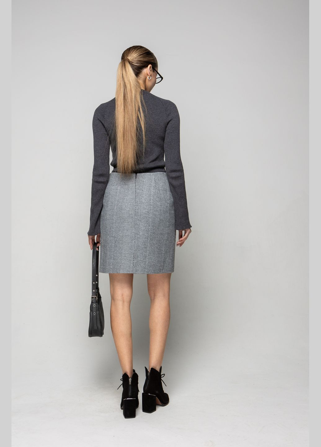 Серая кэжуал серая юбка на подкладке O`zona milano карандаш