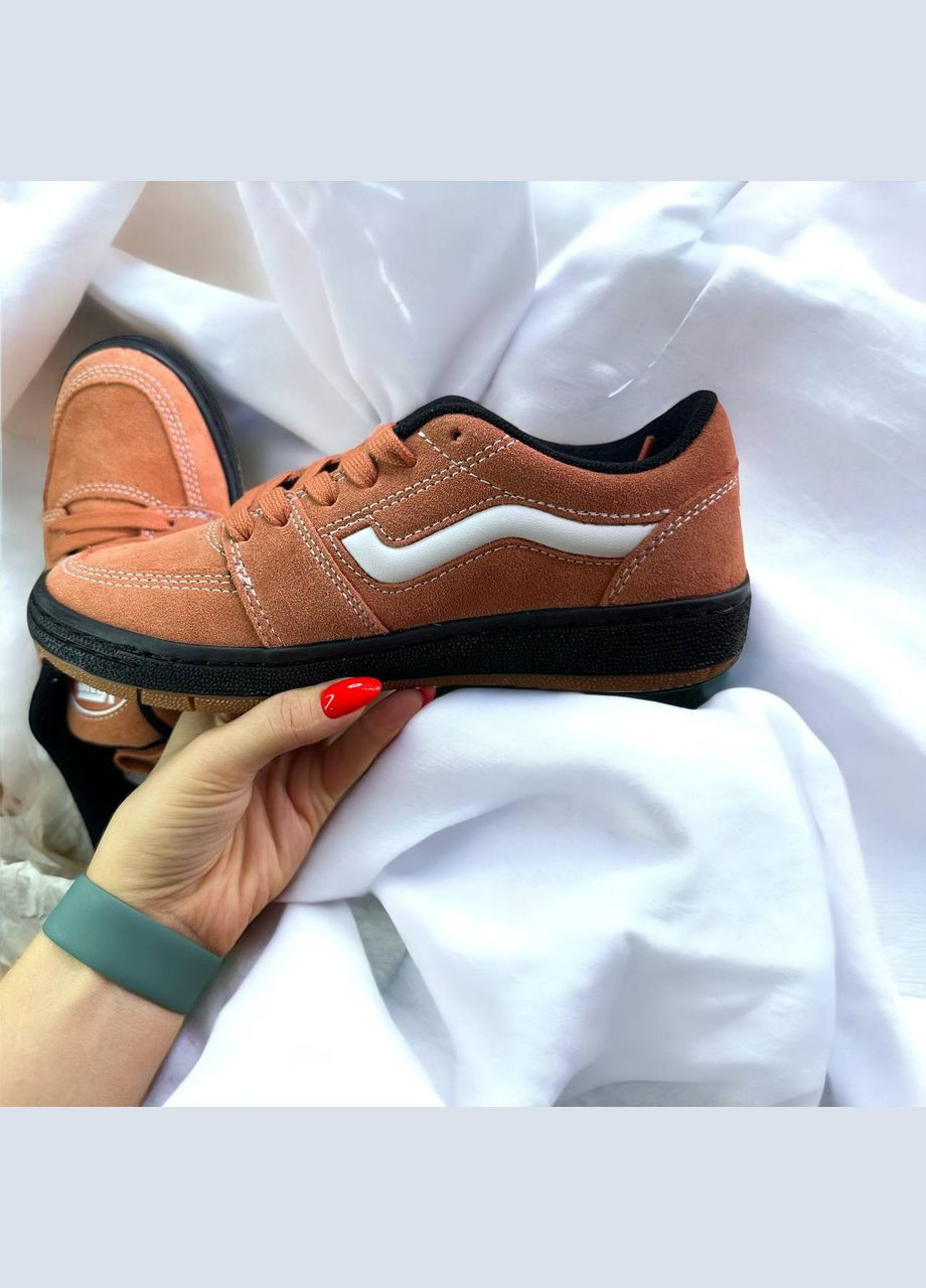 Коричневі жіночі кеди короткі замш (24 см) Vans