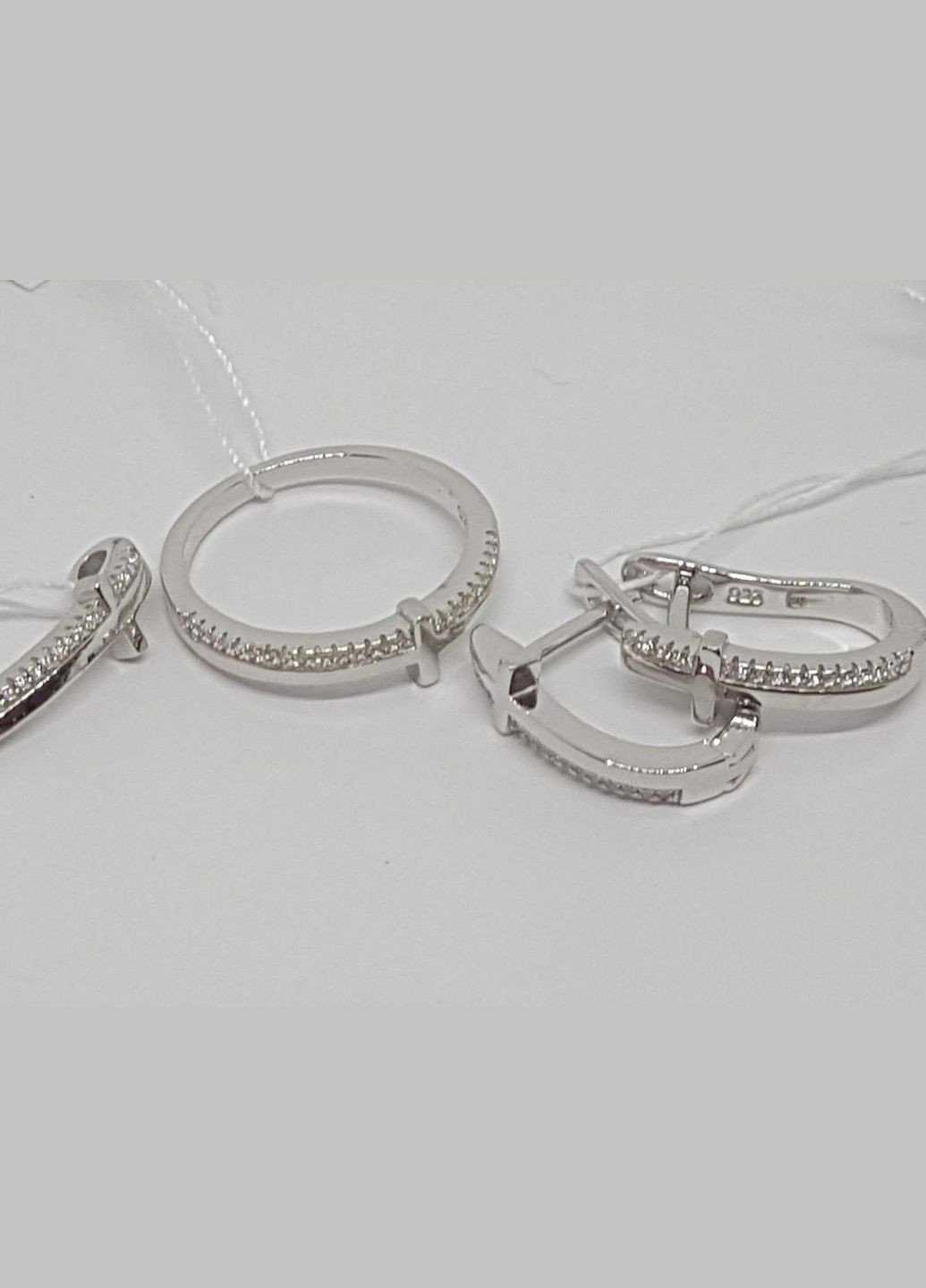 Срібне кільце з фіанітами. 1111 088683 17 No Brand (296660890)