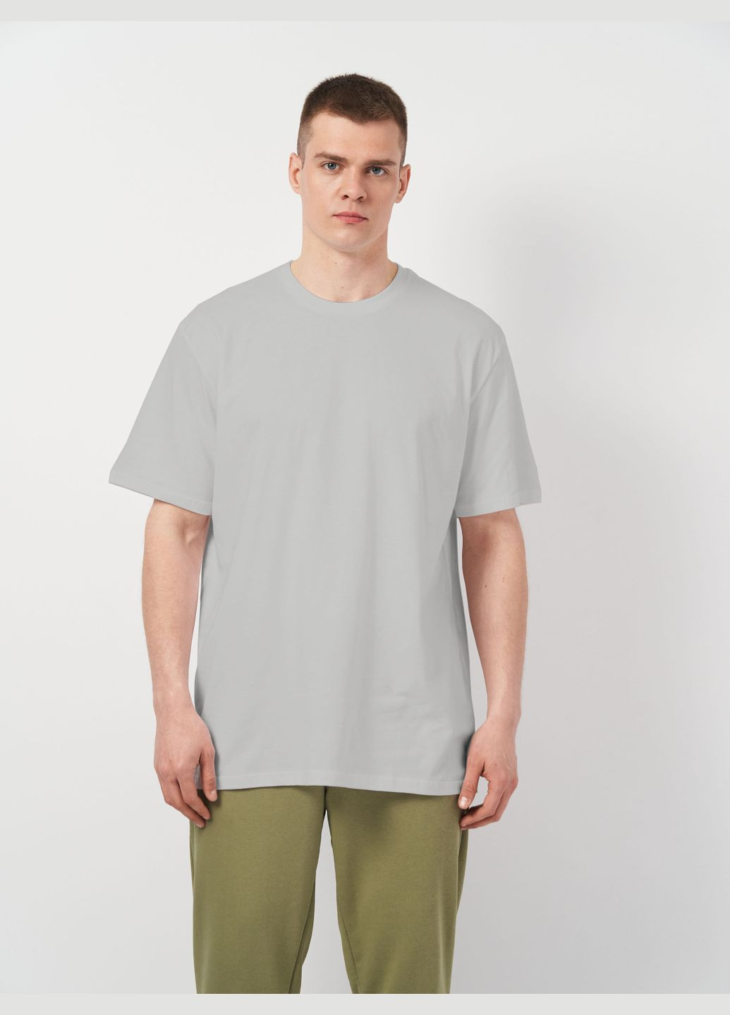 Светло-серая футболка для мужчин базовая с коротким рукавом Роза
