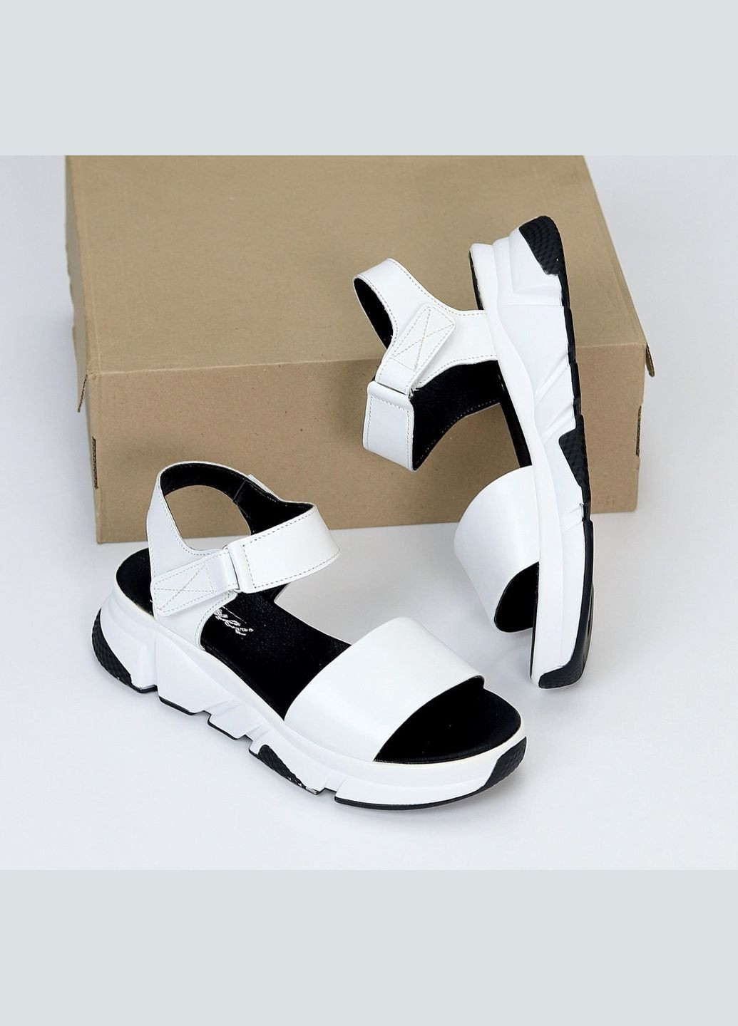 Жіночі літні босоніжки – шкіряні, білі, спортивні, на липучці Tamei Босоніжки (342122467)