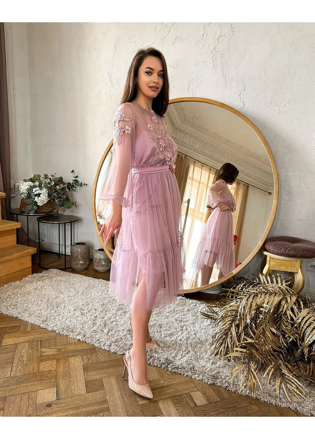 Розовое коктейльное платье лиф вышивка 22050 фрезова Tanita-Romario