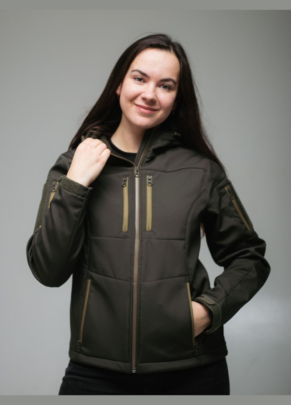 Оливкова демісезонна жіноча куртка softshell (оливка) No Brand