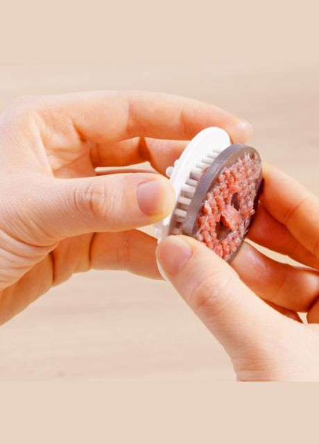 Мясорубка, 1700Вт, 3кг/мин, 3 решетки, насадка для кеббе, пластик, белый Panasonic (314749910)