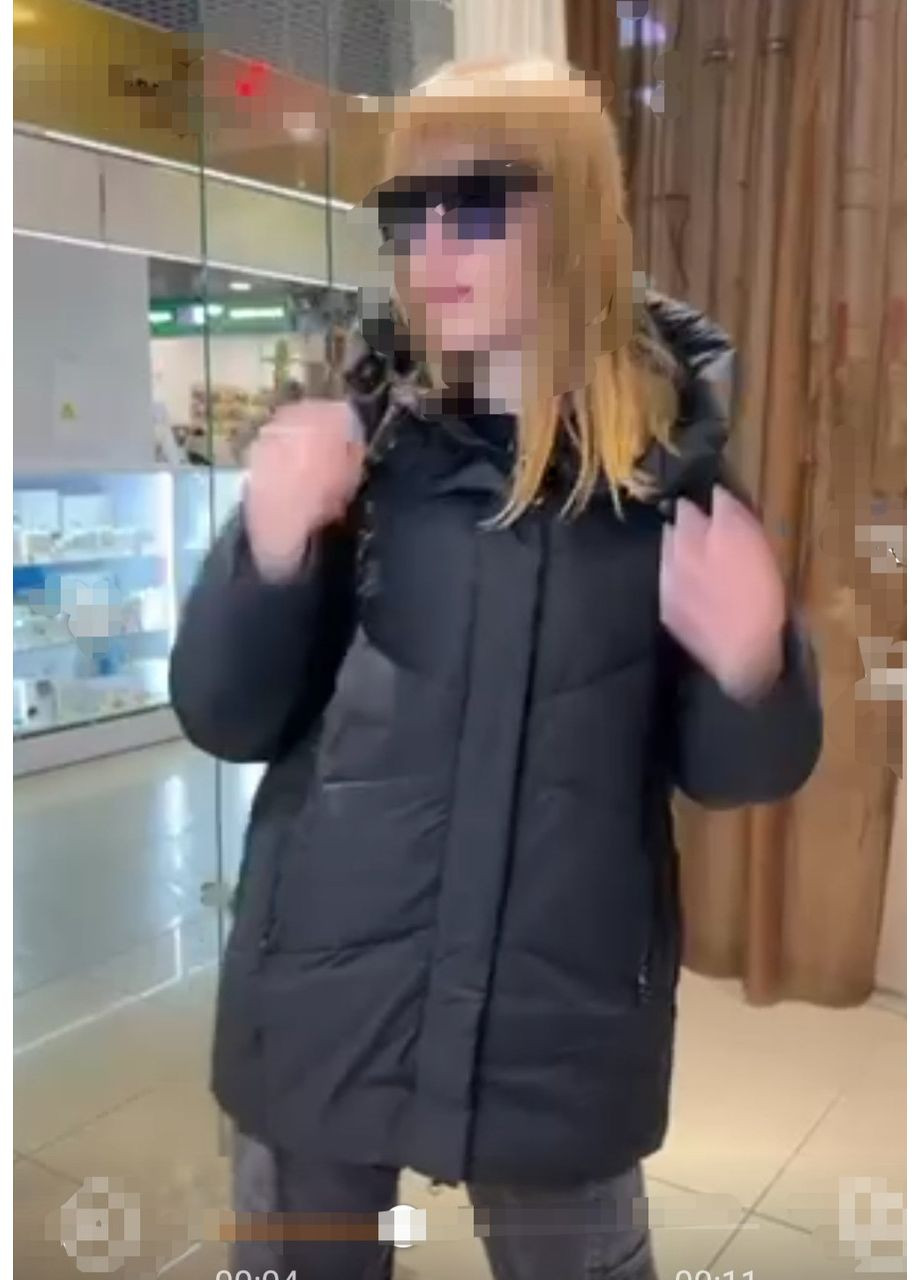 Черная демисезонная куртка женская короткая 9390 Towmy