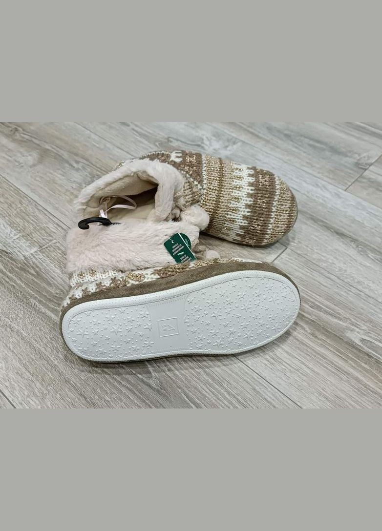 Коричневые домашние тапочки вязанные с эффектом памяти для женщины memory foam 9b-fw01629 Ardene с пуговицами