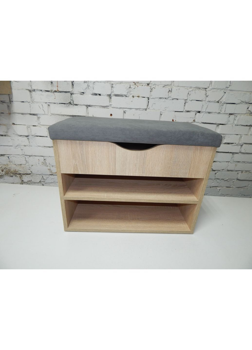 Банкетка для взуття в передпокій. Верхня частина відкривається. ДСПдуб Сонома. Тканина сіра. Шириною 60см. No Brand (366432048)