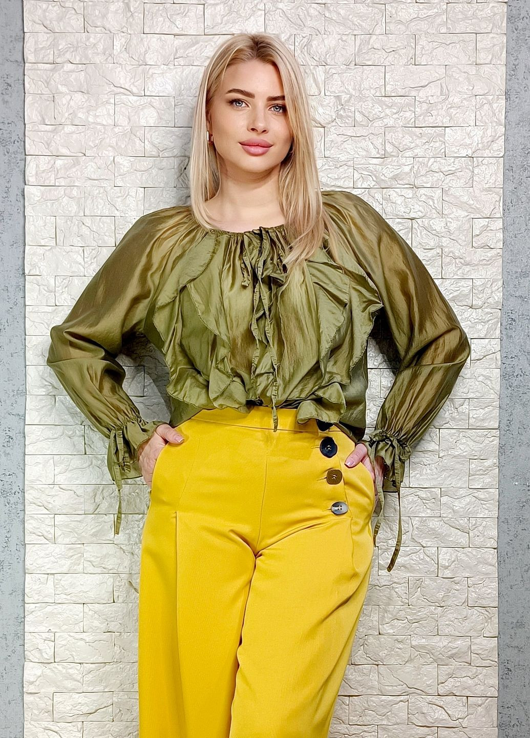 Оливкова блуза Italy Moda