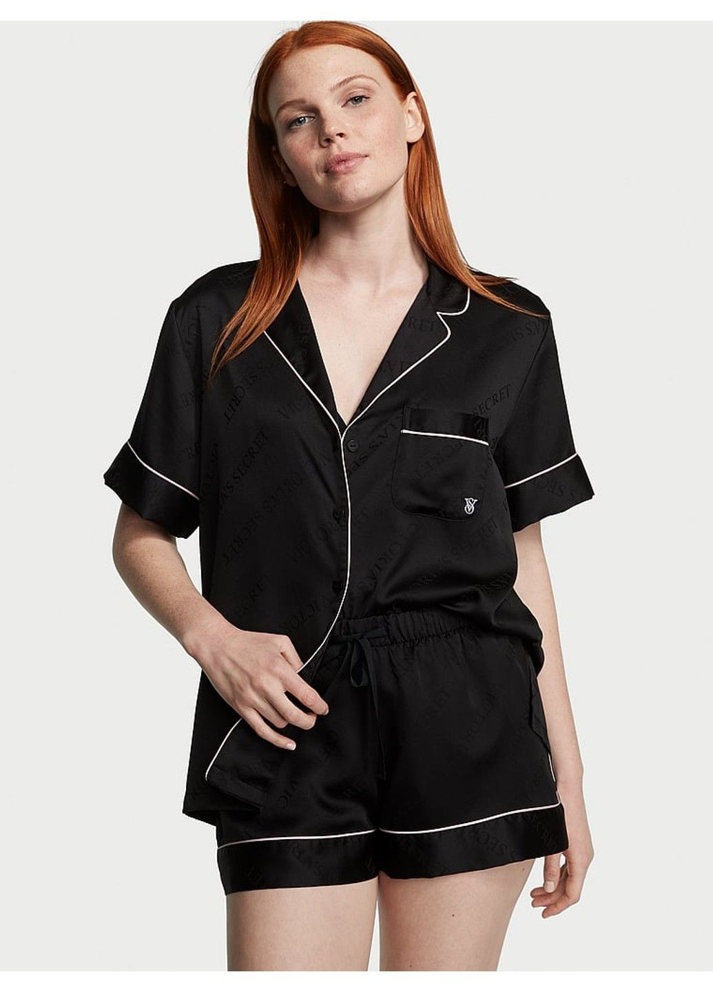 Чорна всесезон піжама satin short pajama set black Victoria's Secret