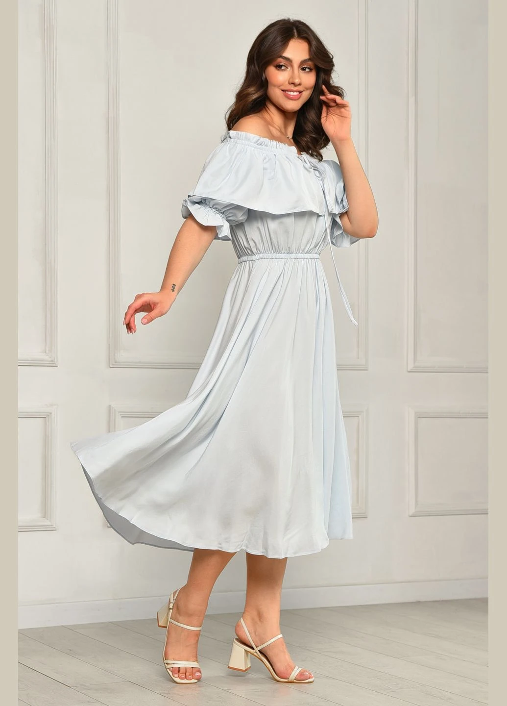 Голубое джинсовое платье женское однотонное голубого цвета с баской Let's Shop однотонное
